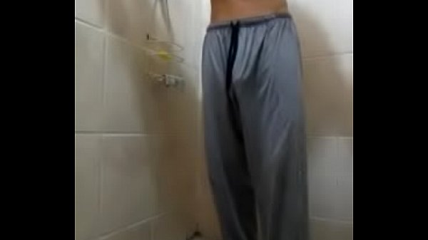 Peixe que entra na uretra